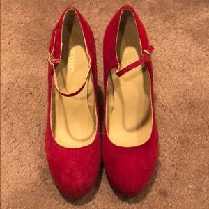 Nine West red heels